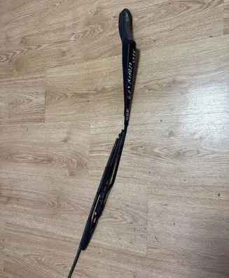 Ford Mondeo Mk III Front wiper blade arm 1S7117526 1S7117526CC