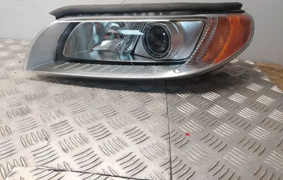 Volvo S80 Headlight/headlamp 31214347
