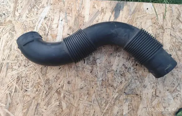 Mini Cooper Countryman R60 Air intake duct part 9804245 14032710