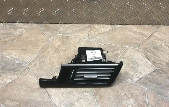 Mercedes-Benz E W212 Dashboard air vent grill cover trim A2128300254