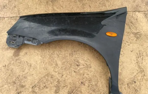 Nissan Almera N16 Fender 