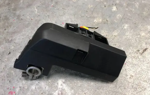 Audi A6 S6 C6 4F Battery relay fuse 4F0915519BILI 4F0915519