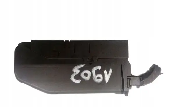 Mazda 2 ABS module connector plug DP74437A0B