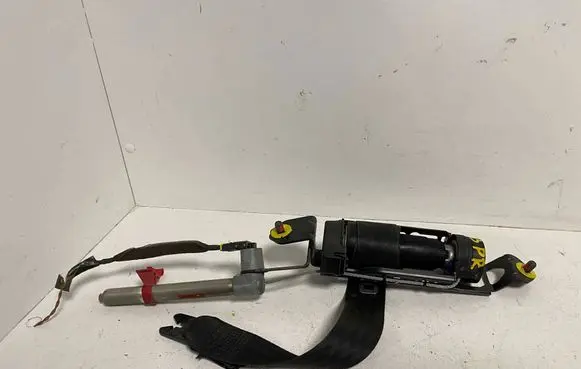 Volvo V70 Front seatbelt 30661908