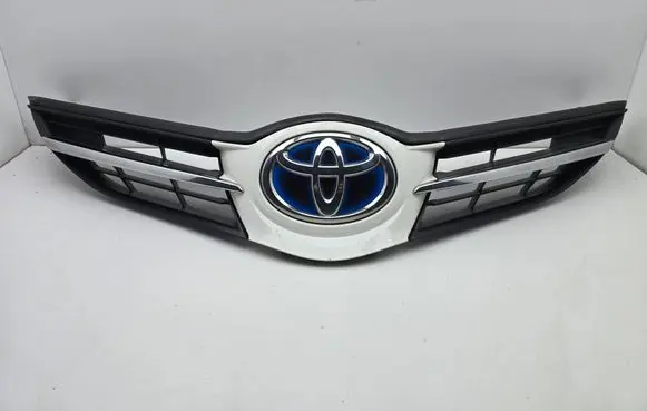 Toyota Auris E180 Front bumper upper radiator grill 5311402260