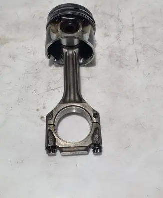Volkswagen II LT Piston with connecting rod 028H