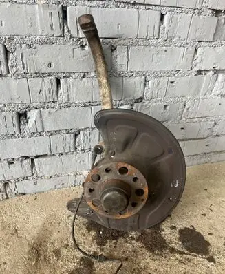 Mercedes-Benz E W211 Front wheel hub