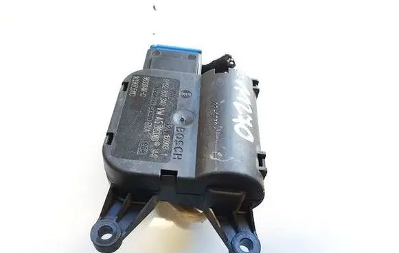 Audi A3 S3 8P Air flap motor/actuator 0132801340