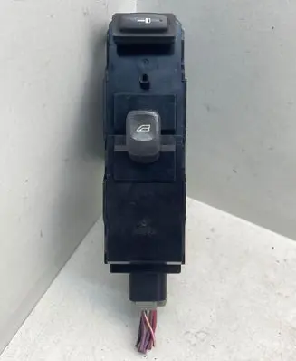 Volvo S60 Electric window control switch 8682950 MP194200016 02W19E