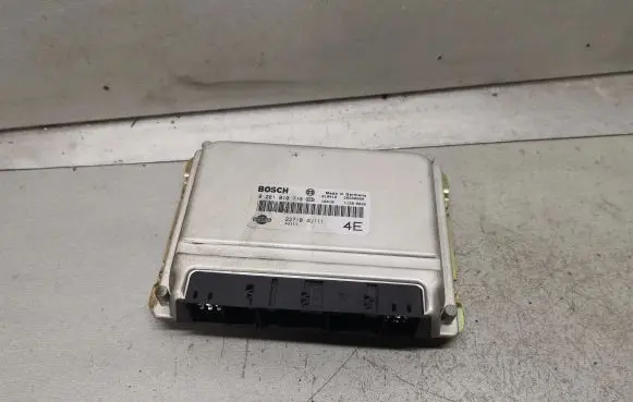 Nissan Almera Tino Engine control unit/module 0281010718 237104U111