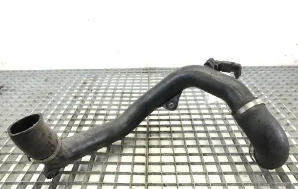 Air intake hose/pipe