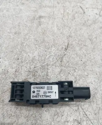 Jeep Grand Cherokee (WK) Airbag deployment crash/impact sensor 04671779AC