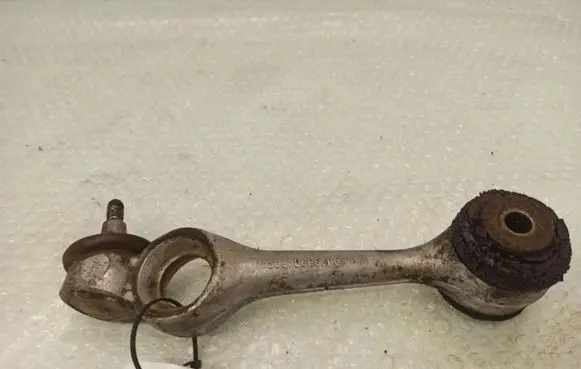 Mercedes-Benz E W123 Front lower control arm/wishbone 1233304607