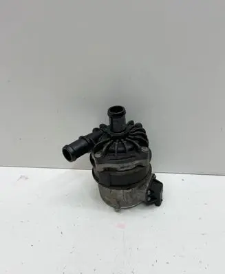 Audi A7 S7 4K8 Water pump 8K0965567B