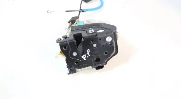 Audi A4 S4 B8 8K Front door lock