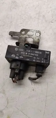 Coolant fan relay