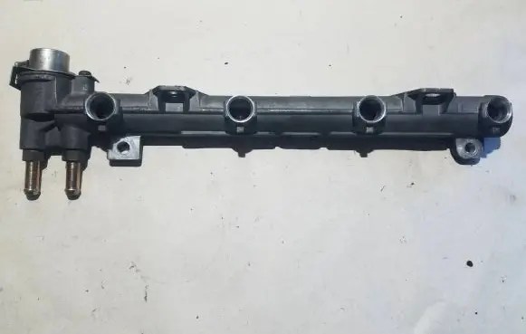 Volkswagen Golf IV Fuel main line pipe 036133319