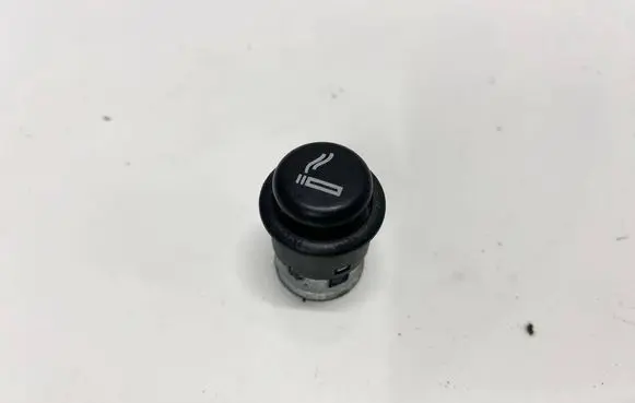 Volkswagen PASSAT B6 Cigarette lighter 
