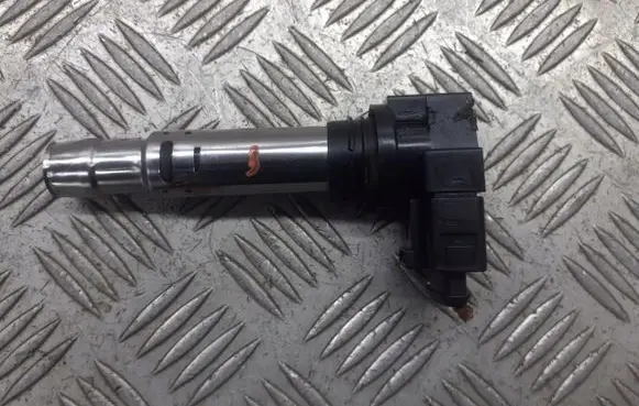 Volkswagen Polo IV 9N3 Spark distributor 0040102030
