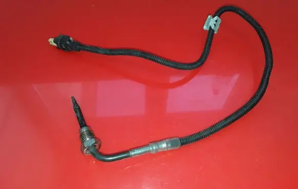 Mercedes-Benz E W212 Exhaust gas temperature sensor A0009059704