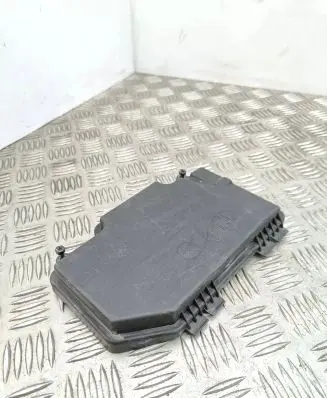 Mercedes-Benz S W222 Fuse box cover A2225400182