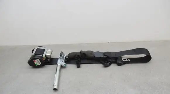 Maserati Ghibli Front seatbelt 6700201570