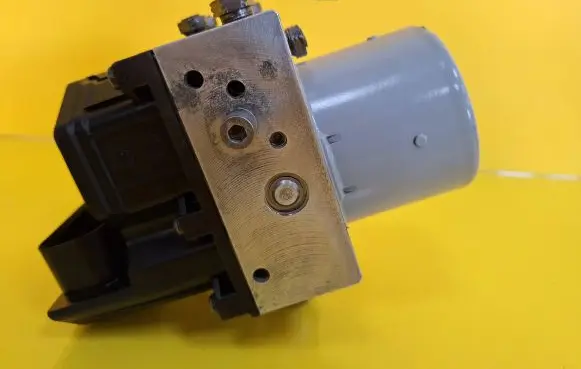 Ford Mondeo Mk III ABS Pump 0265800014 0265222030