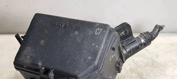 Toyota Yaris Fuse box set 826620DA70