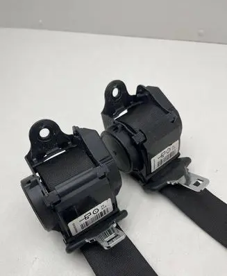 BMW 1 F20 F21 Rear seatbelt S3724330904