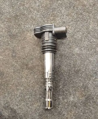 Audi TT Mk1 High voltage ignition coil R0501S00400 0105213121 03003
