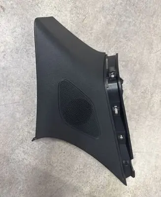 Porsche Macan (95B) (D)pillar trim (top) 95B867245