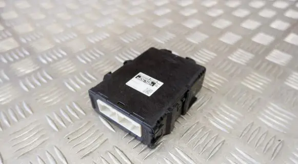 Toyota Prius+ (ZVW40) Gearbox control unit/module 8953576011