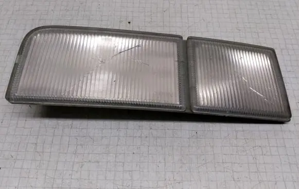 Volkswagen PASSAT B4 Front reflector 3A0941778