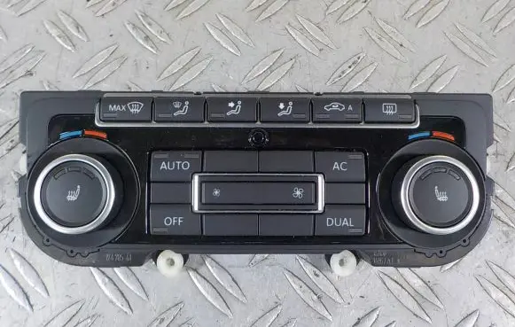Volkswagen Golf Plus Climate control unit 5K0907044EA 5HB00974681 SW1010