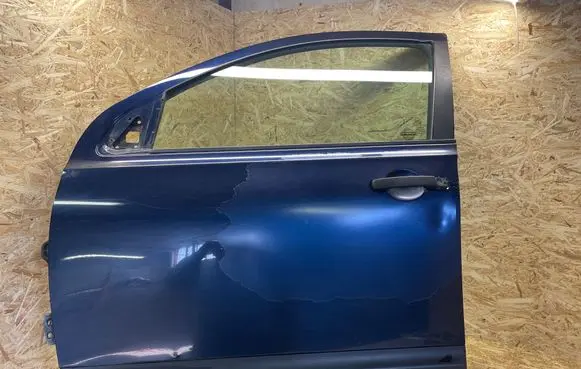Nissan Qashqai Front door