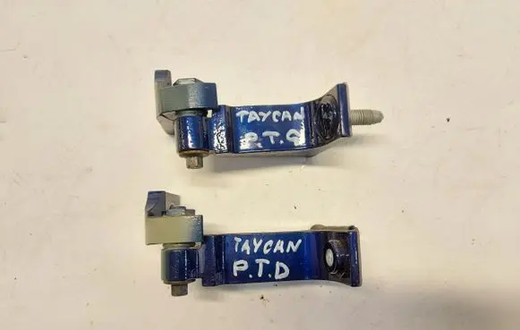 Porsche Taycan 9J1 Rear door hinge set PORTAYZAW669201
