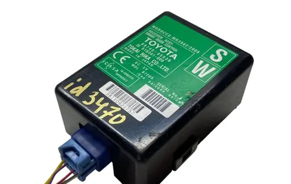 Toyota Avensis T270 Door control unit/module 8974005030 61B381000