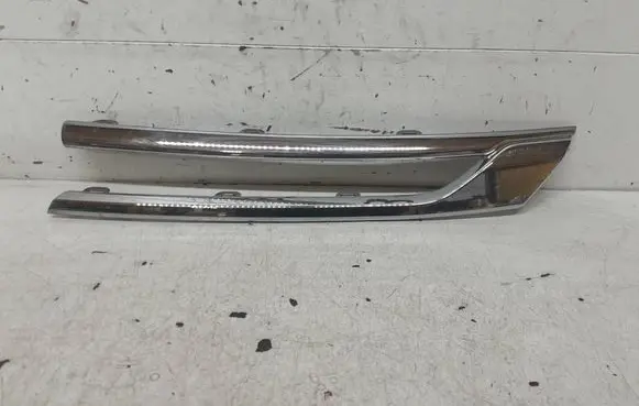 Opel Astra K Front bumper upper radiator grill 13423641