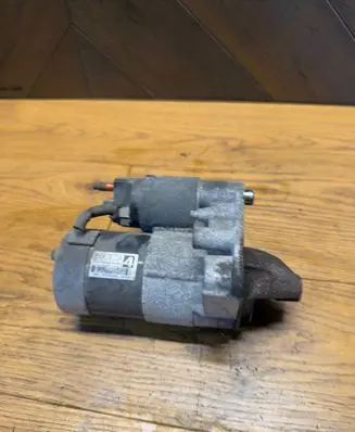 Citroen C3 Picasso Starter motor M000T93582 9801667580