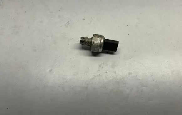 Chevrolet Camaro Oil pressure sensor 55488247