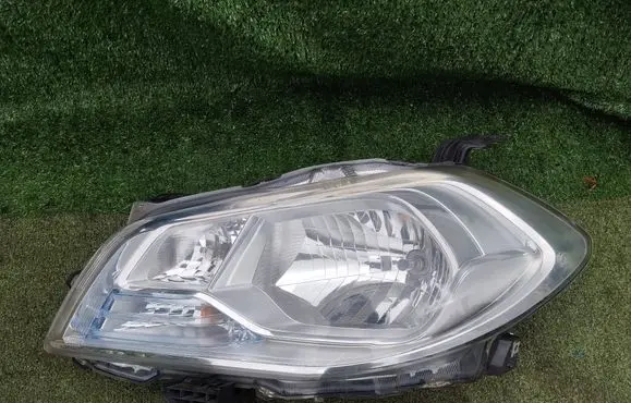 Suzuki SX4 S-Cross Headlight/headlamp 10017734