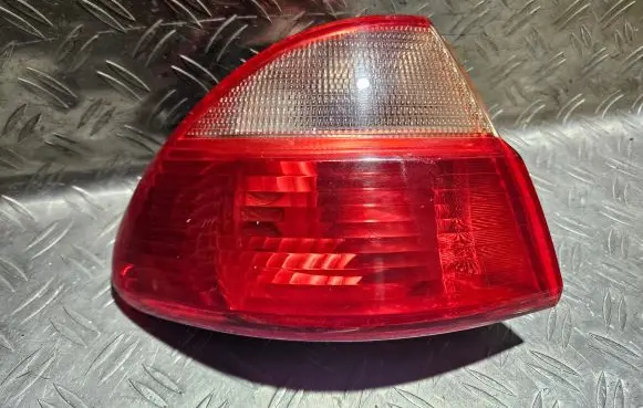 Toyota Avensis T220 Rear/tail lights 0538