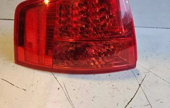 Audi A8 S8 D3 4E Rear/tail lights 4E0945096
