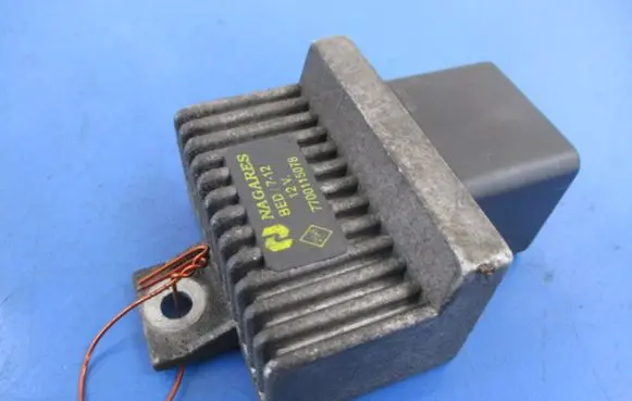 Mitsubishi Space Star Other relay 7700115078