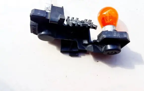 Opel Omega B2 Tail light bulb cover holder 5055