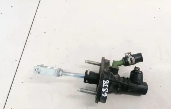 Toyota Avensis T270 Clutch master cylinder