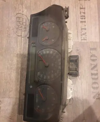 Volvo S70 V70 V70 XC Speedometer (instrument cluster) 9148932 69794670T