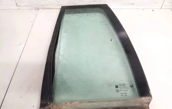 Opel Omega B1 Rear vent window glass 