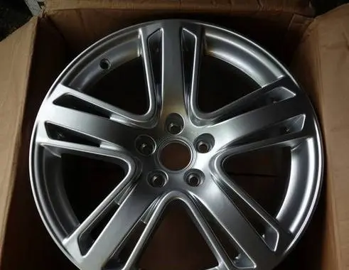 Audi Q3 8U R18 alloy rim 8U0601025N