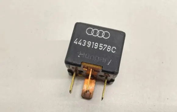 Audi A6 S6 C4 4A Other relay 443919578c